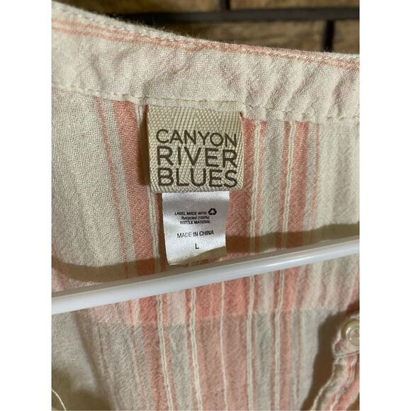 Canyon River Blues Button Up Blouse - Picture 3 of 6